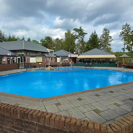 Chalet El - Luxe Met Privé Terras Aan Het Water Nunspeet